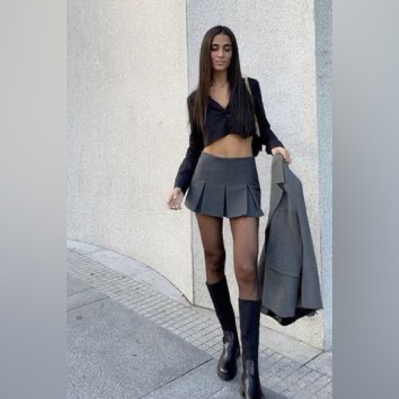 LAST ONE! BLOGGER'S FAVE! Famous Zara Box Pleat Skort Gray NWT - Picture 15 of 15